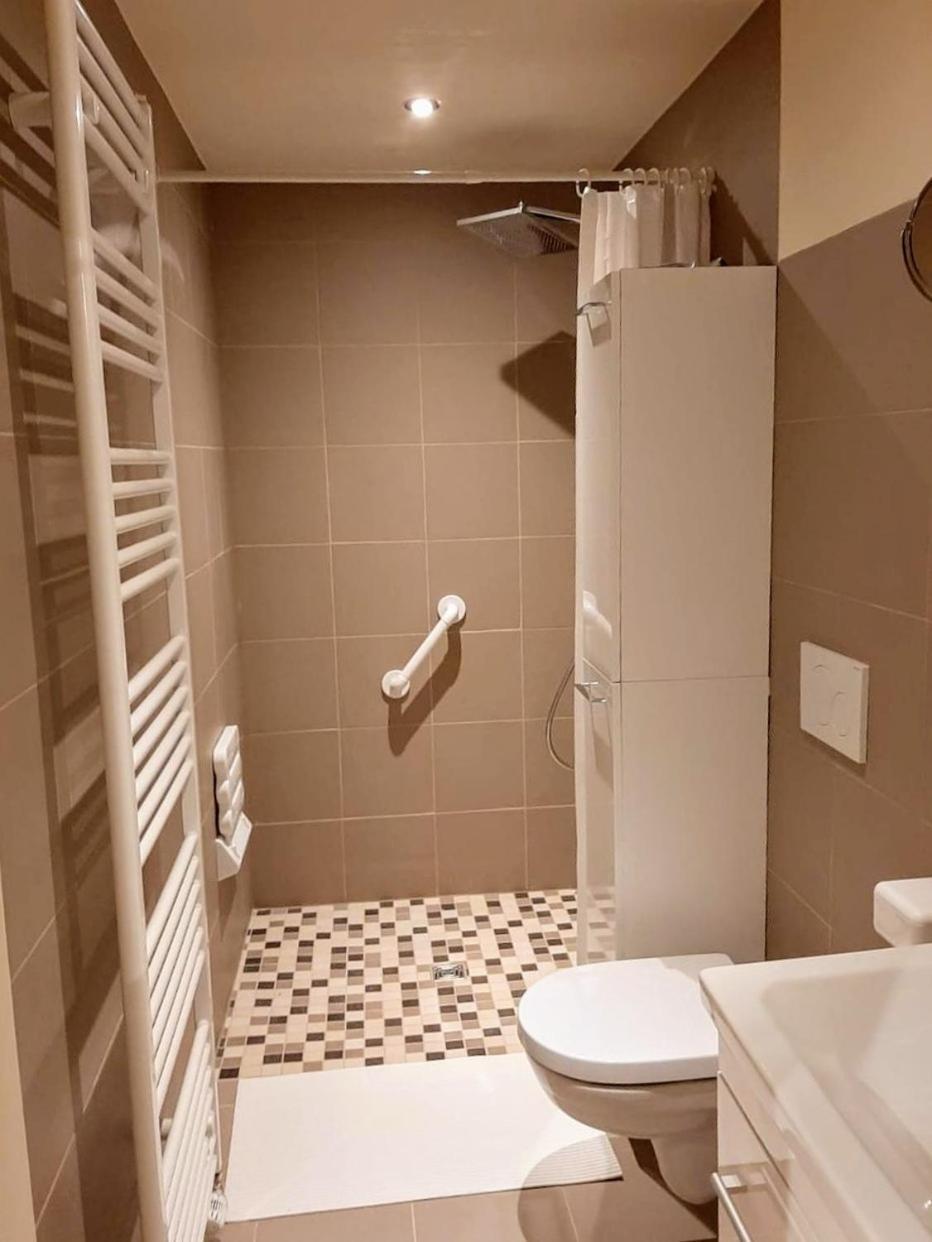 Schoene Ferienwohnung Mit Balkon Und Garten Nonnweiler Luaran gambar